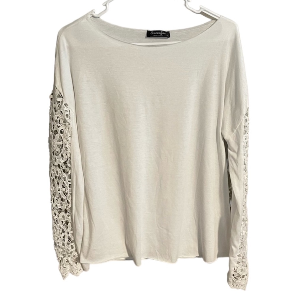 ⭐️4 for $10⭐️Crochet Lace Long Sleeve Shirt.